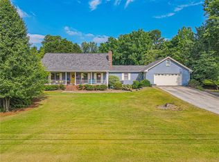 3230 Haddon Hall Dr, Buford, GA 30519