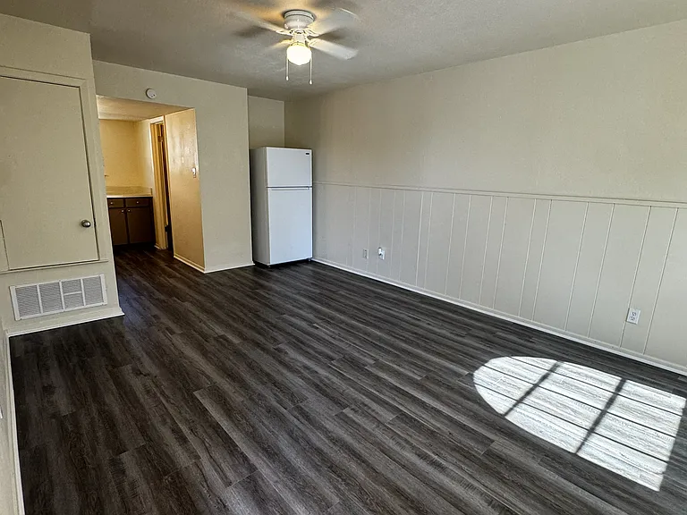 2508 W Hickory St #30 — Photo 2