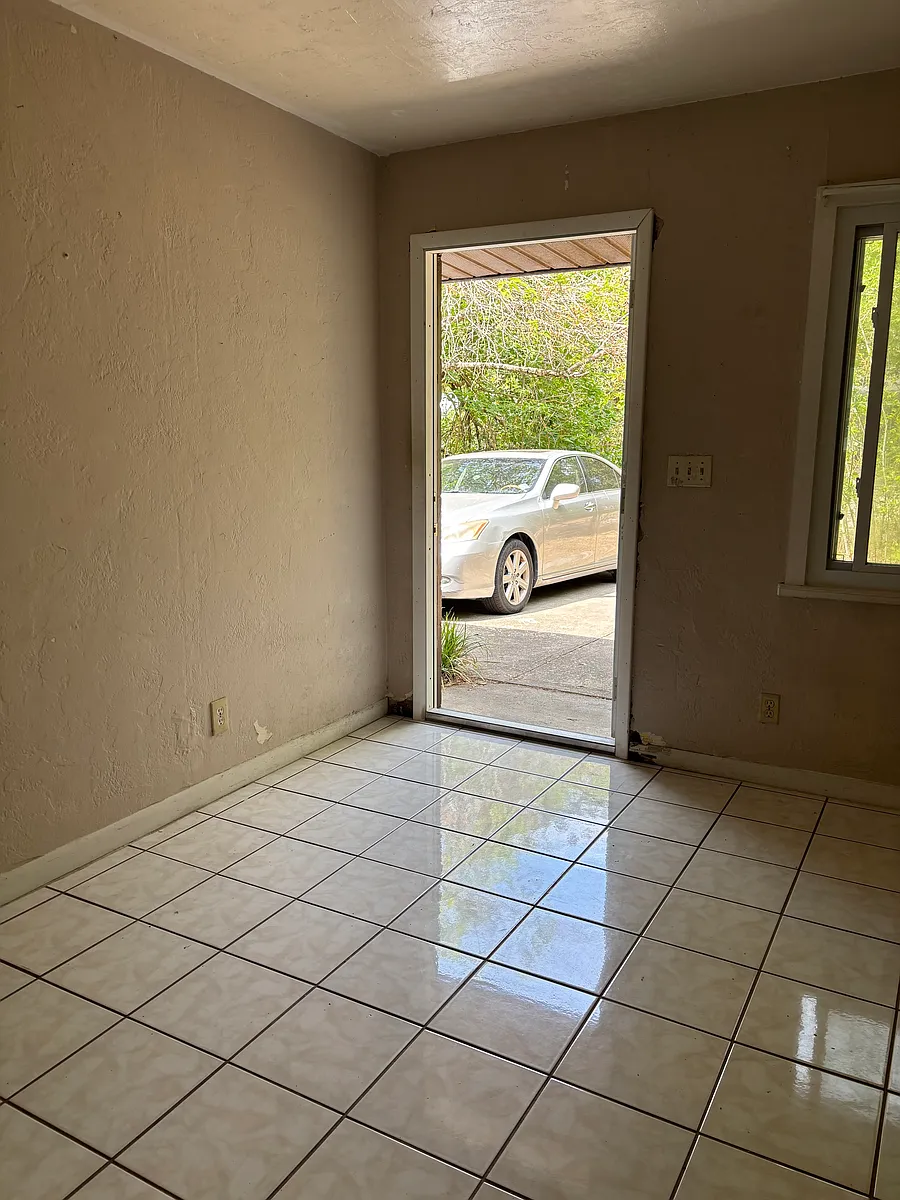 Building Photo - 1411 NW 55th Ter