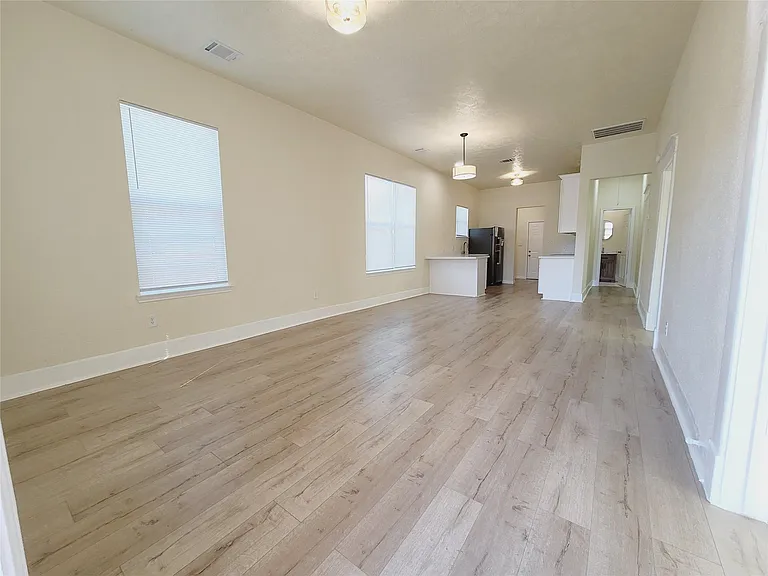 7973 Sparta St — Photo 6
