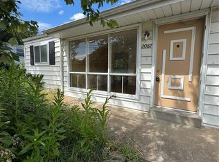 2087 Chambers Rd, Saint Louis, MO 63136