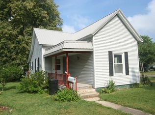 516 N Will St, Shelbyville, IL 62565