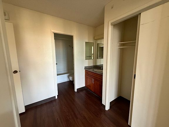 5th image of 1255 Nuuanu Ave APT E3013
