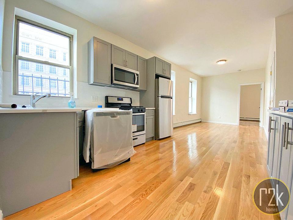 1st image of 37-09 Crescent St #2E
