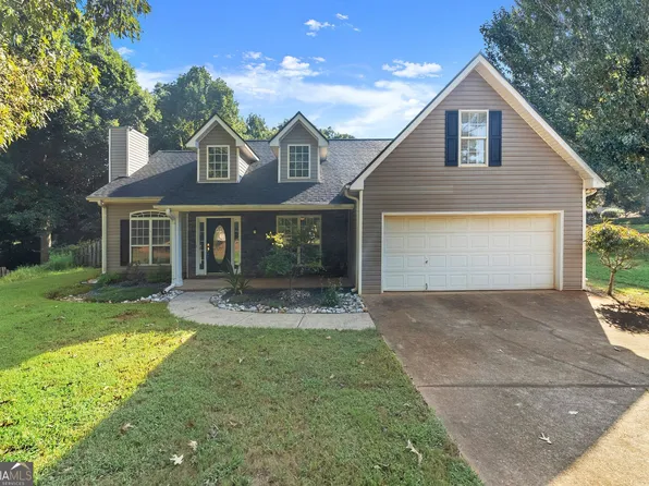61 Hawthorne Dr, Jefferson, GA 30549
