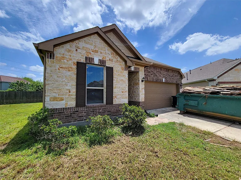 14202 Persimmon Woods Dr — Photo 39
