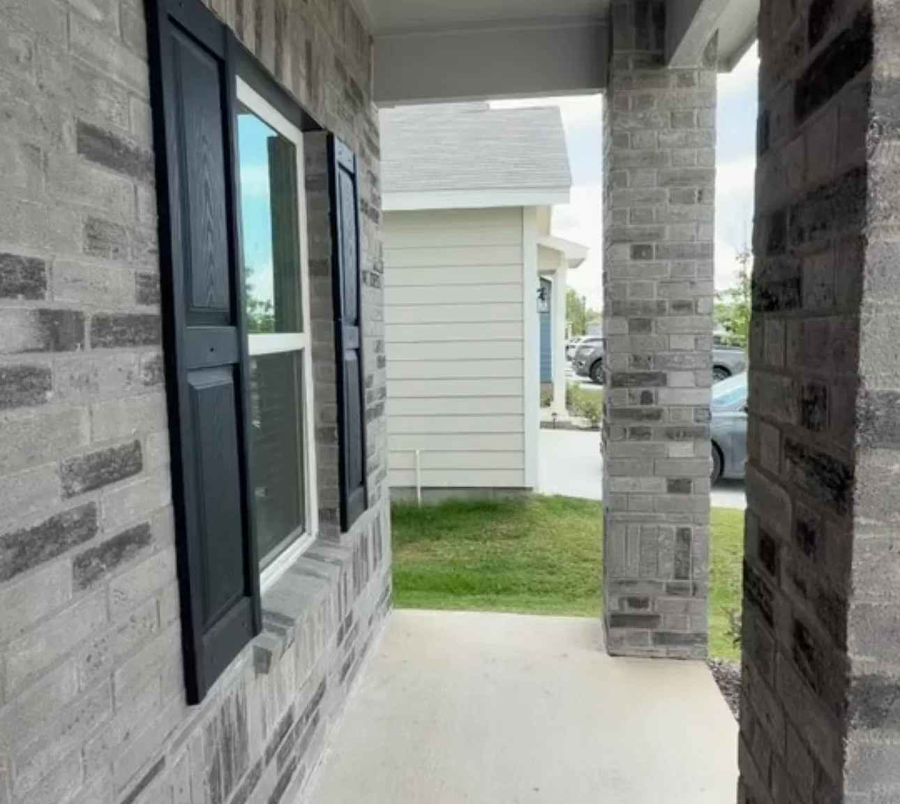 3 bed, 1570 sqft, $2,100 — Photo 2