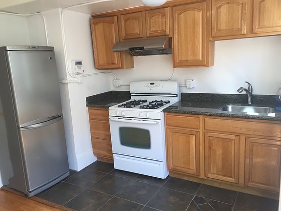 4th image of 940 Jackson St APT 03