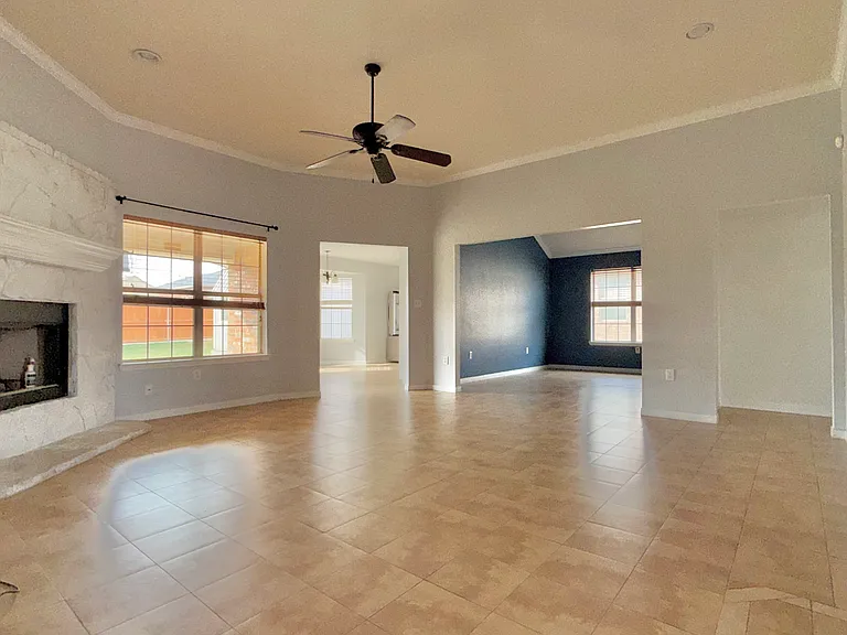 2107 Gail Dr — Photo 3