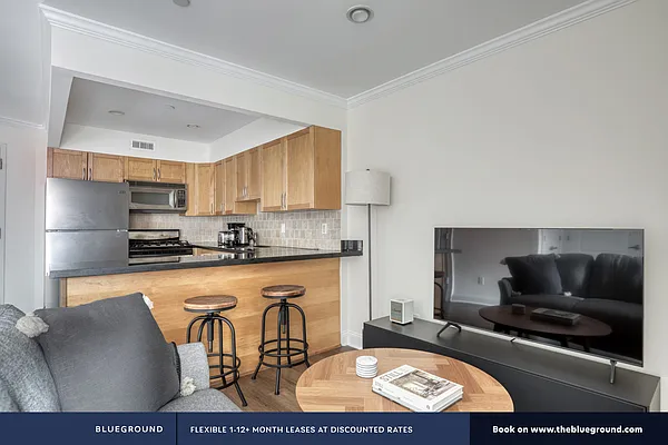 Rented by The Blueground | media 7