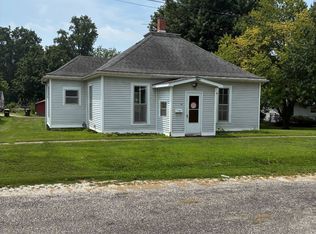 122 E Liberty St, Virginia, IL 62691