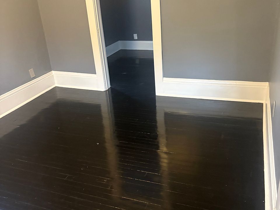1st image of 2254 Thurman Ave