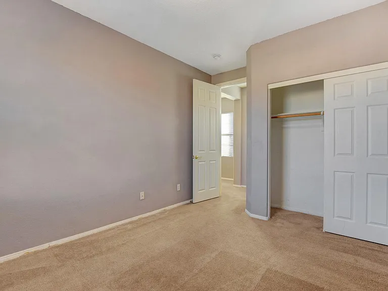 2349 Brooklyn Bridge St — Photo 17