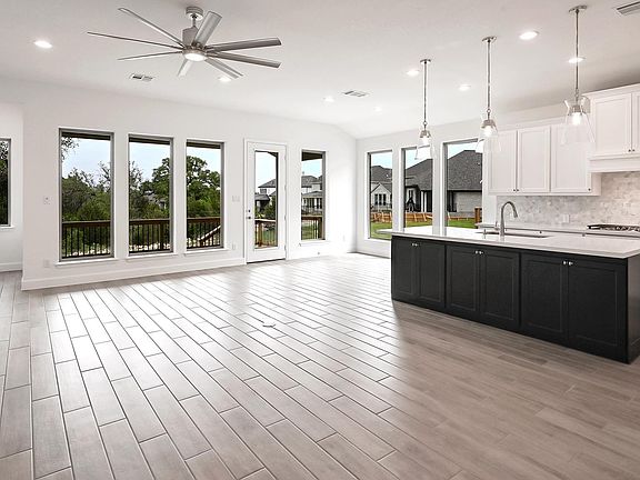 5th image of 743 Alta Circle
