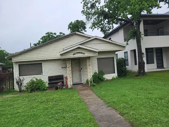2808 Townsend Dr, Fort Worth, TX 76110