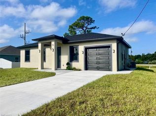 56 Floyd AVE S, LEHIGH ACRES, FL 33976