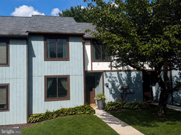 65 Azalea Way APT 2, Reading, PA 19606