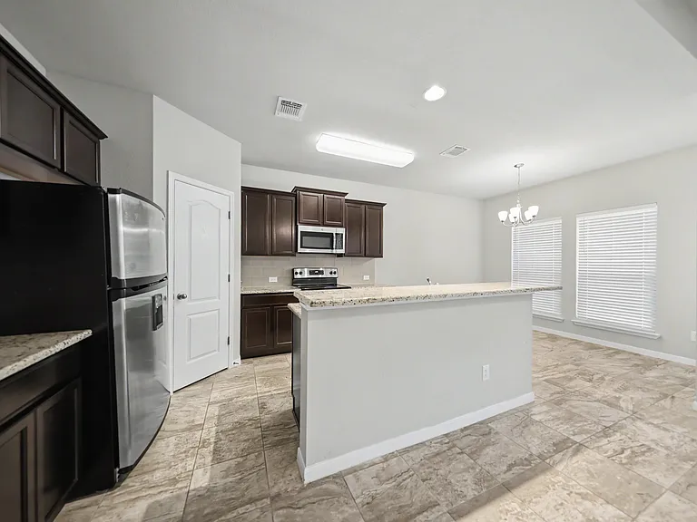 7508 Hudson Grove Dr — Photo 4