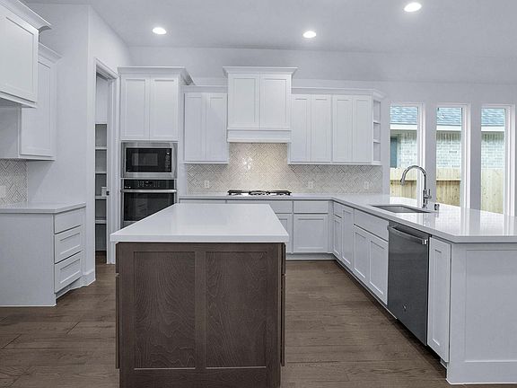 4th image of 334 Prairie Warbler St
