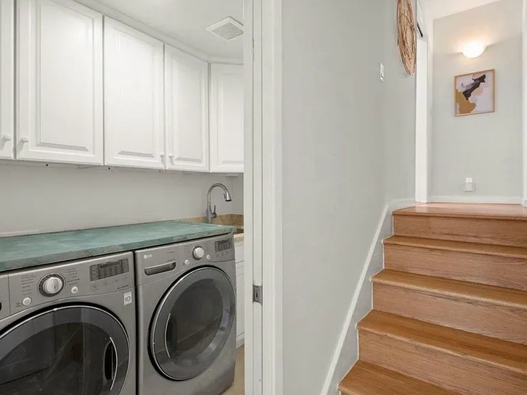 1033 W Knickerbocker Dr — Photo 12