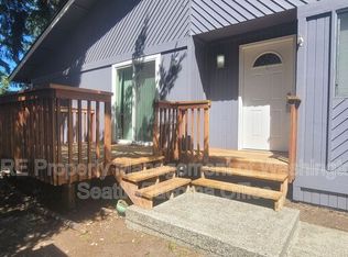 8104 N Bicentennial Loop SE UNIT B, Lacey, WA 98503
