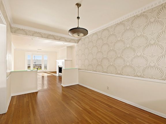 3rd image of 1344 N Crescent Heights Blvd APT 3