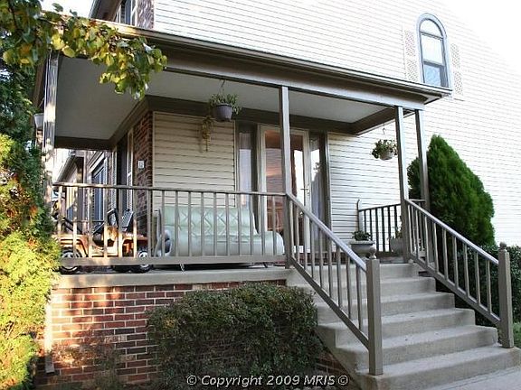 Exterior - Front Wrap Around Porch