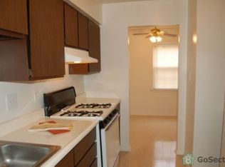 10212 Pineneedle Ct, Indianapolis, IN 46235
