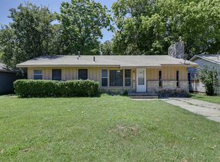 607 N Wood St, Cleburne, TX 76033