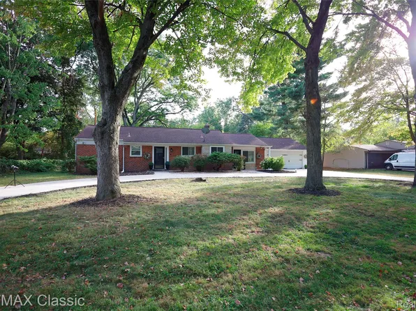 19595 Mahon St, Southfield, MI 48075