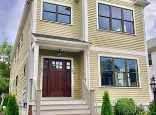 89 Sunnyside St, Hyde Park, MA 02136