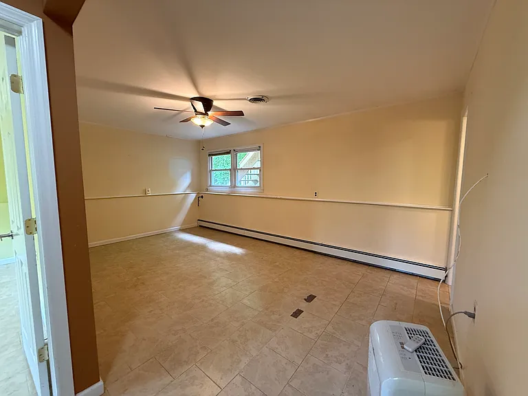 82 Lincoln St — Photo 13