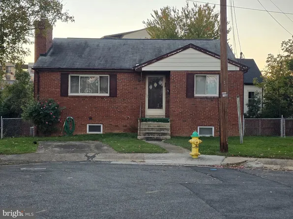 1707 13th St S, Arlington, VA 22204