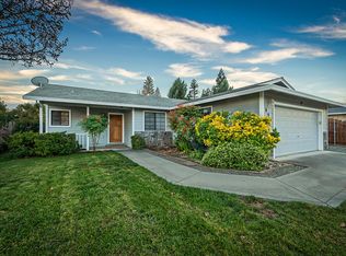 897 Spaniel Dr, Redding, CA 96003