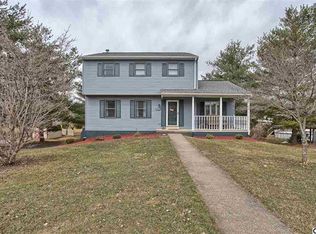 401 Raymon Ave, Boiling Springs, PA 17007