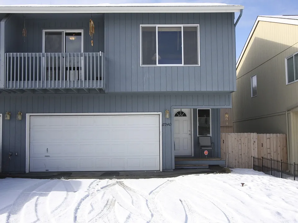 17340 Flintwood Pl