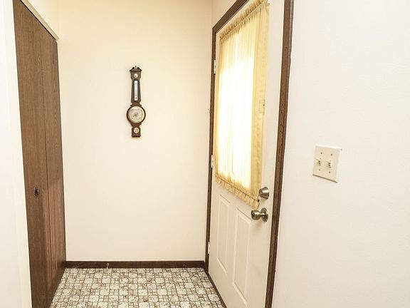 2nd image of 150 S Garden Ave