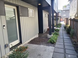 5224B Brooklyn Ave NE, Seattle, WA