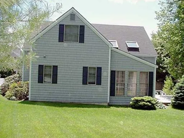 1 Lupine Ct, Yarmouth, ME 04096