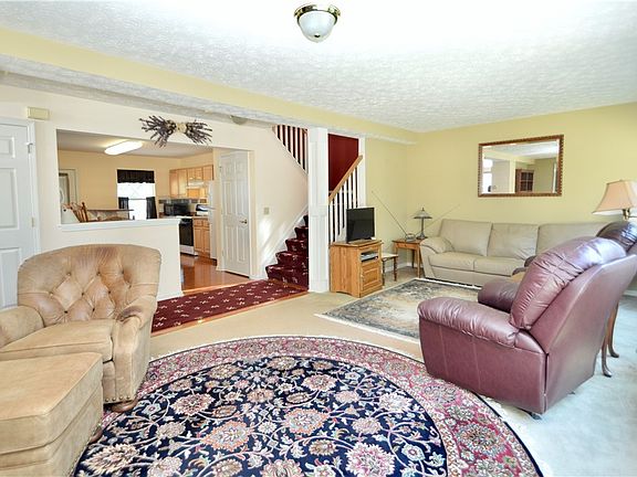 5th image of 12611 Longmead Ave
