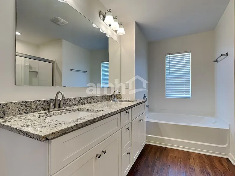 76 Springer Pkwy — Photo 9