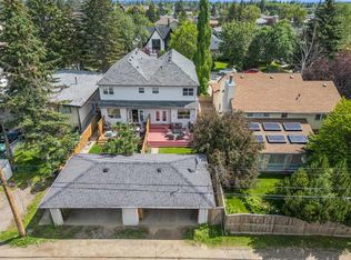 3111 E 39th St SW, Calgary, AB T3E3G9