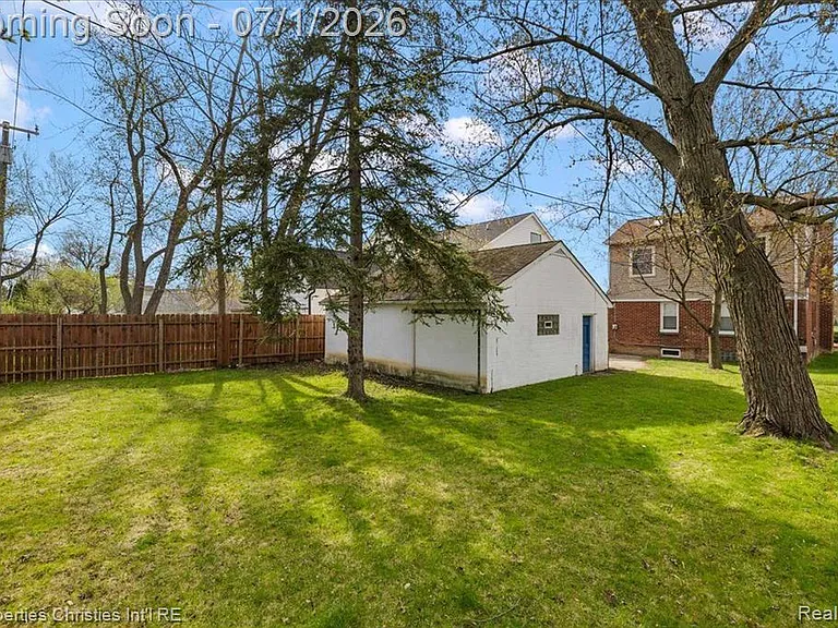 2209 Windemere Rd — Photo 36