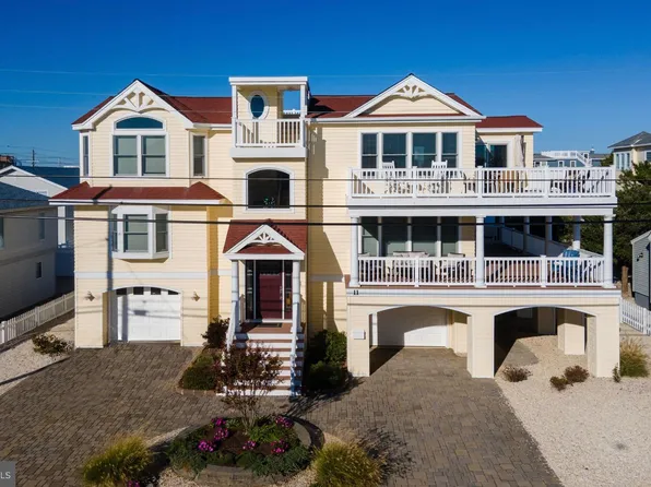 11 E Mears Ave, Brant Beach, NJ 08008