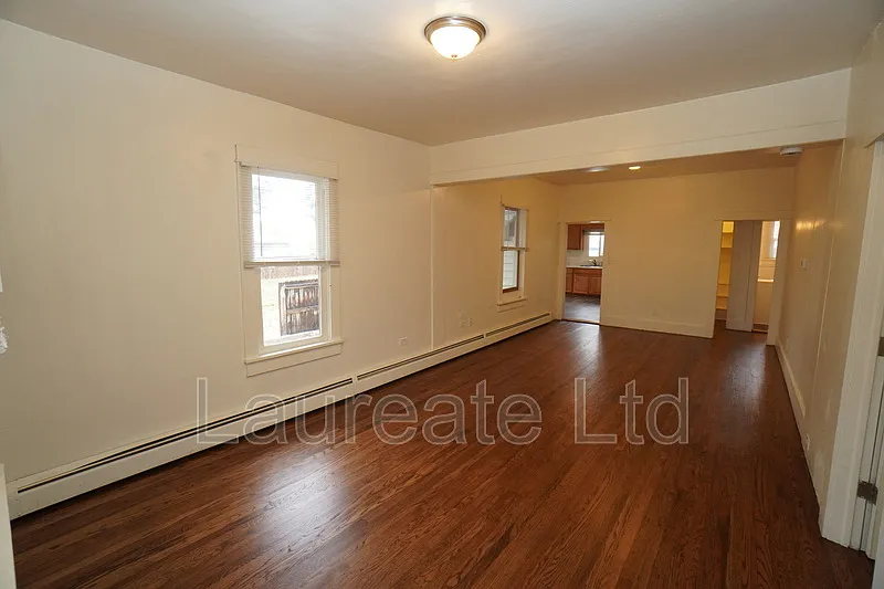 3 bed, 1.0 bath, 1034 sqft, $1,895 — Photo 4