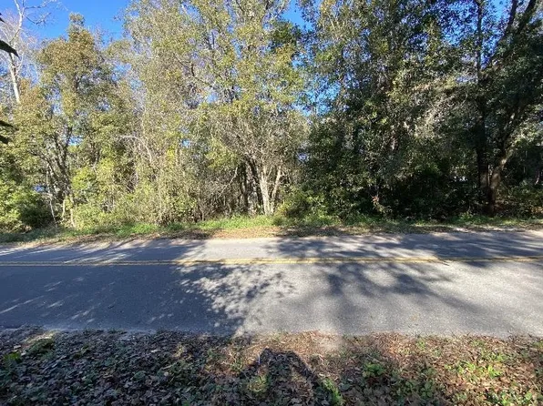 221 17th St, Apalachicola, FL 32320