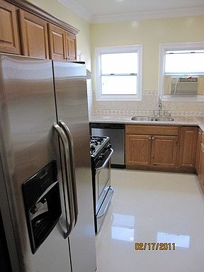 4th image of 224 1/2 S Spalding Dr