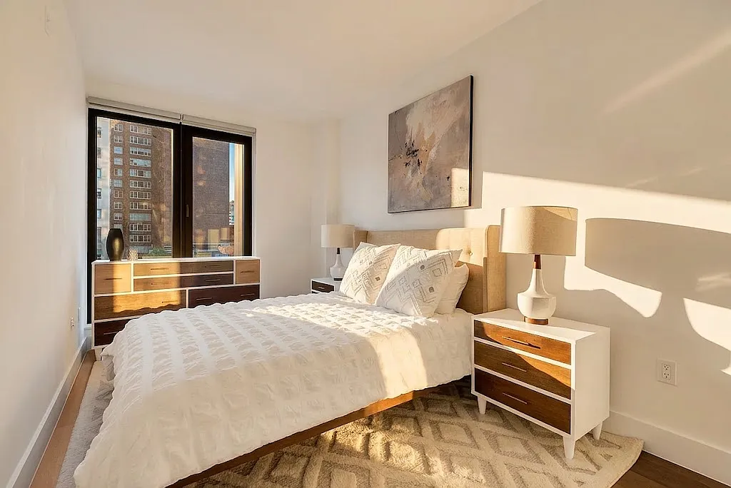 227 Lexington Avenue — Photo 2