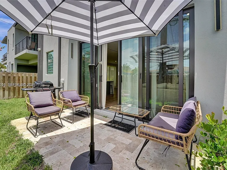 1617 NE 11th St #Townhouse 1 — Photo 15