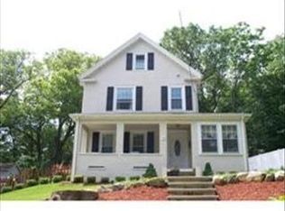 14 Bedford Rd, Woburn, MA 01801
